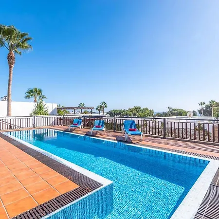 Vila Puerta De Hierro