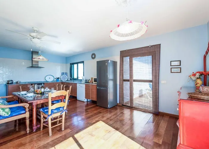 Puerta De Hierro Puerto del Carmen (Lanzarote)