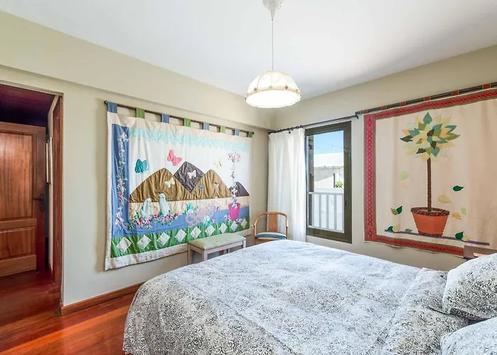 Puerta De Hierro Willa